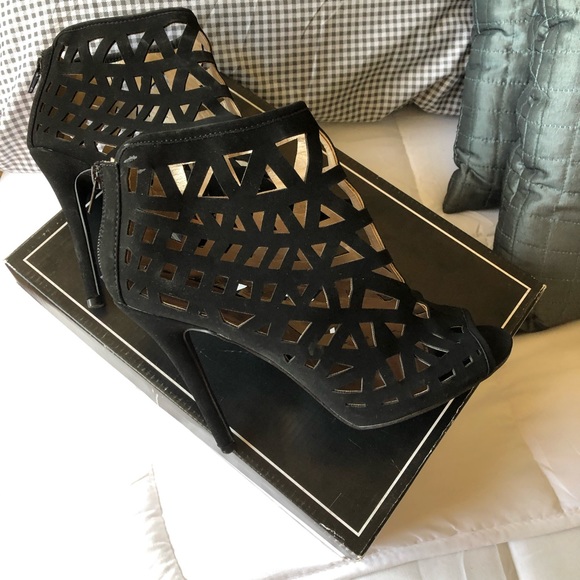 Sexy Black Heels - Picture 3 of 7